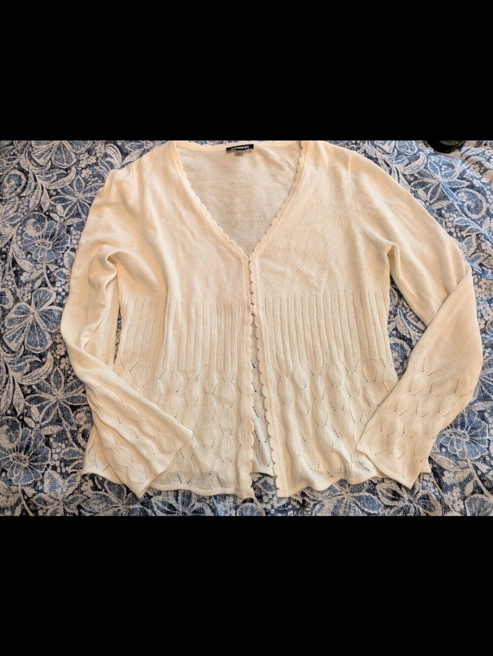 Off White Detailed Feminine Cardigan - Picture 2 of 6